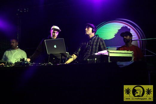 Massaya Soundsystem (D) 27. Summer Jam Festival - Fuehlinger See, Koeln - Yellow Tent  07. Juli 2012 (8).JPG